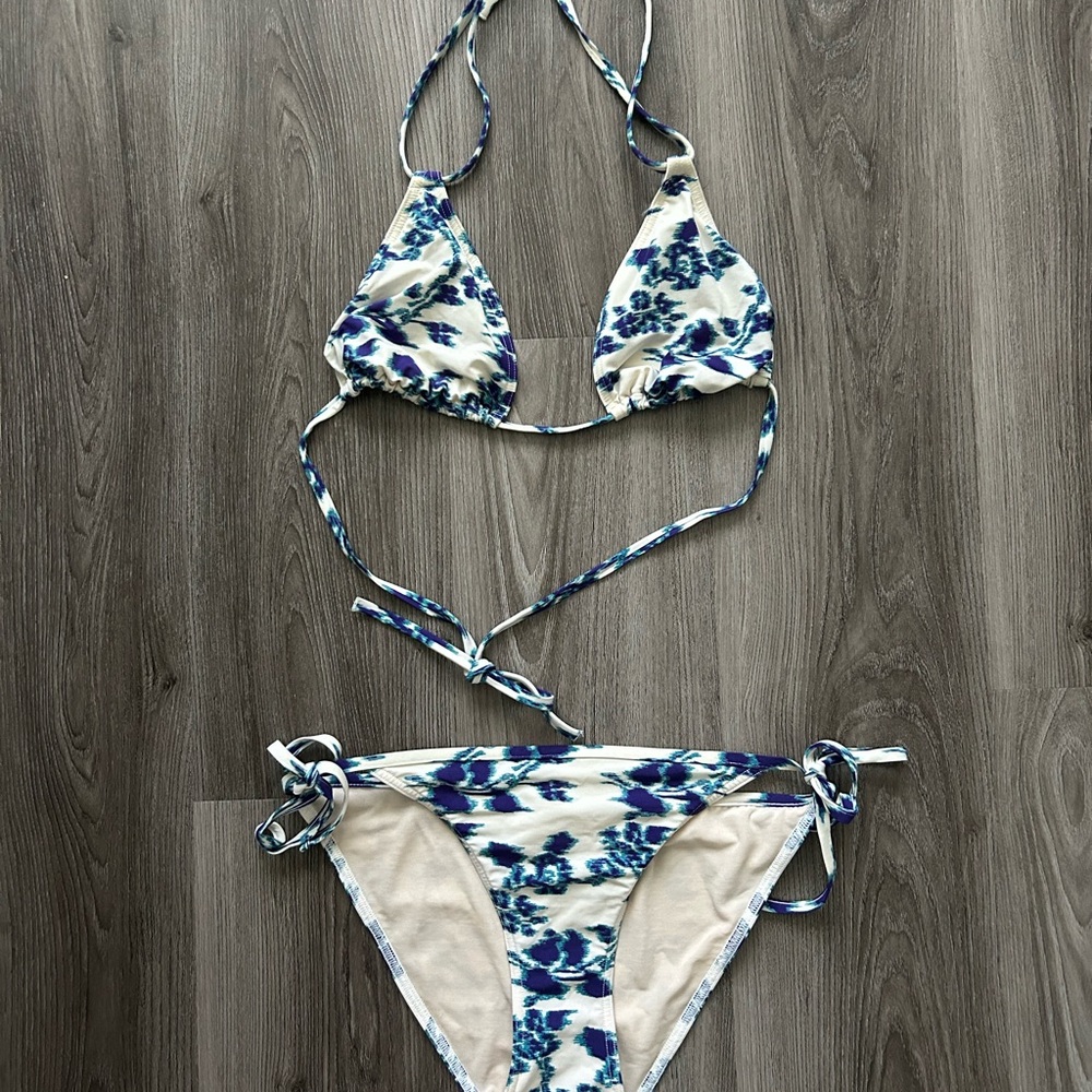GAP Blue Floral Bikini (Never worn)